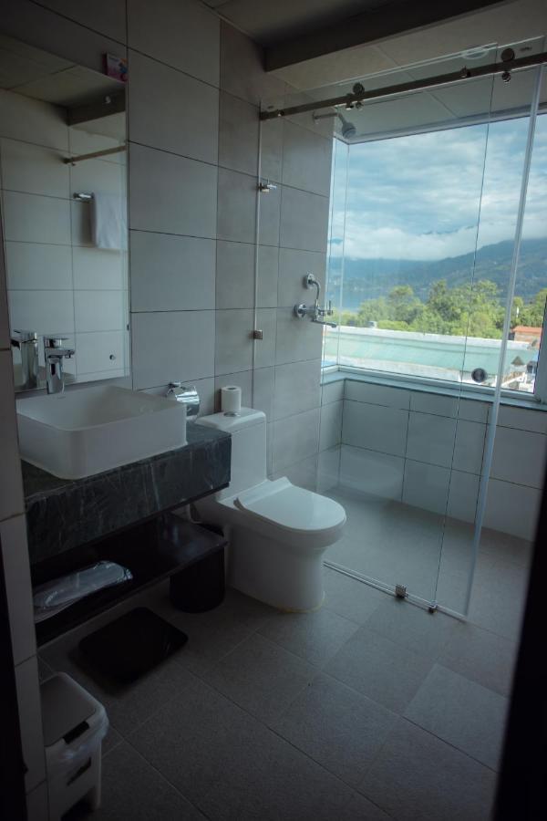 Jade City Hotel Pokhara Dış mekan fotoğraf