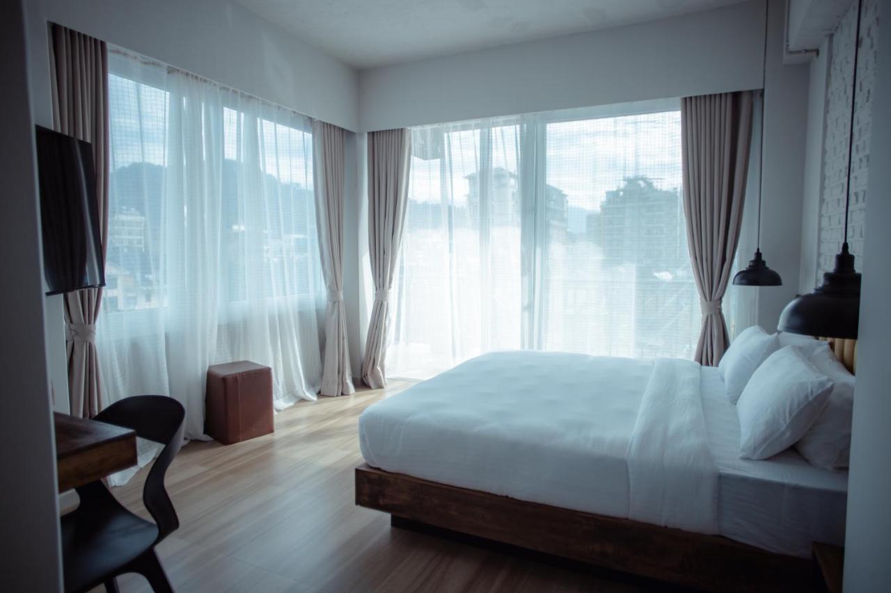 Jade City Hotel Pokhara Dış mekan fotoğraf