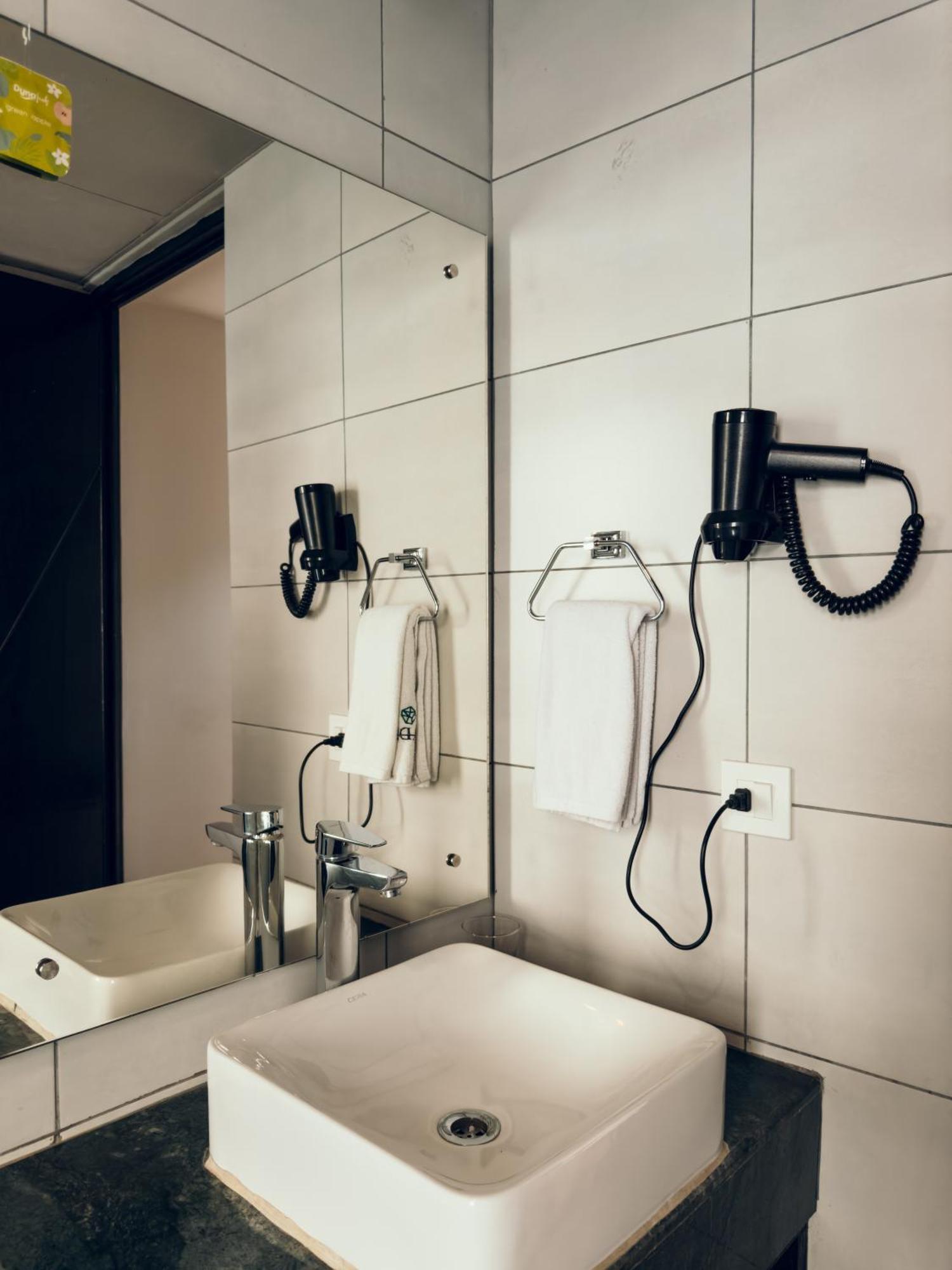 Jade City Hotel Pokhara Dış mekan fotoğraf