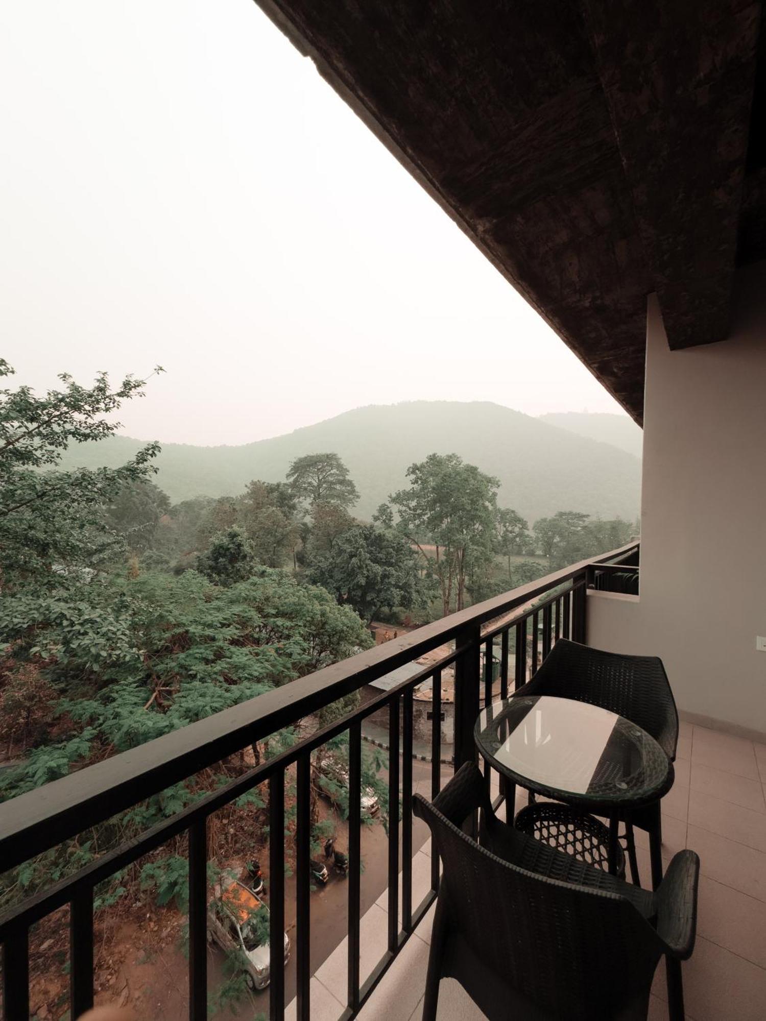 Jade City Hotel Pokhara Dış mekan fotoğraf